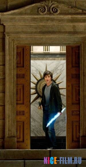 Перси Джексон и похититель молний (2010)