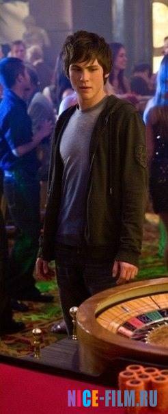 Перси Джексон и похититель молний (2010)